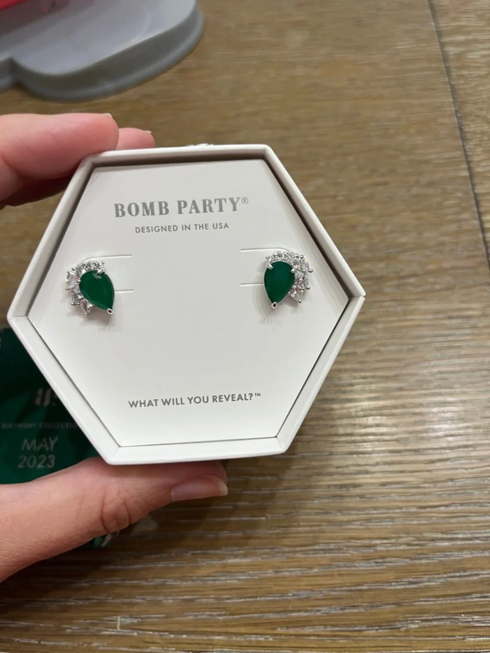 Bomb Party elegant green